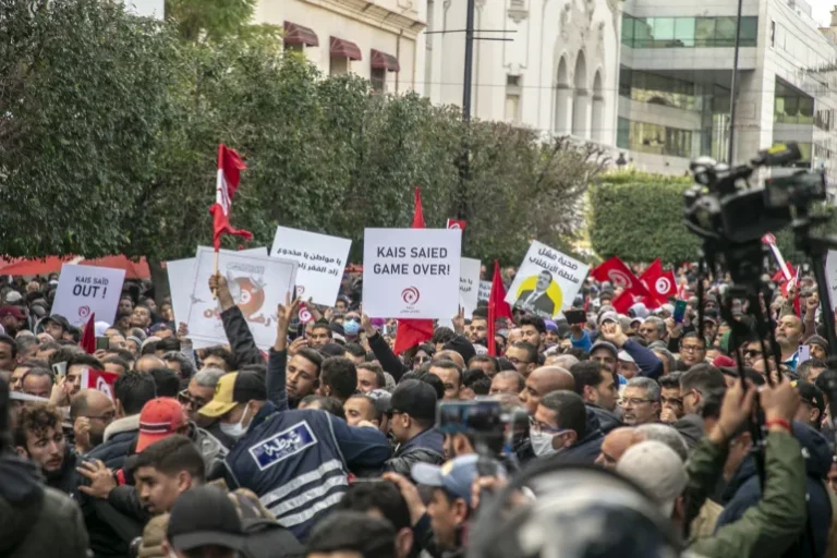 الداخلية: ‘أعلمنا النيابة العمومية بملابسات تحرك جبهة الخلاص في العاصمة’ (فيديو)