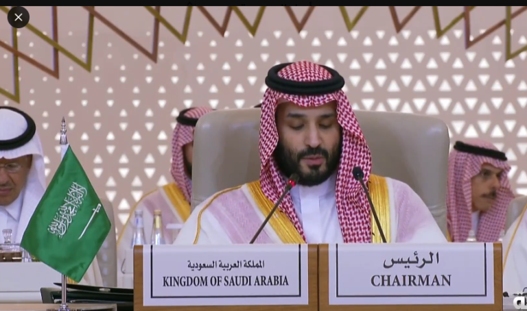 بن سلمان: ”نطالب بالوقف الفوري للعدوان العسكري وفتح  الممرات الإنسانية