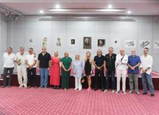 الدورة الثانية والأربعون من تظاهرة “مانديتش” تشع في تونس: معرض لفنانين من صربيا والجبل الأسود في سوسة