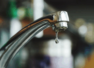 انقطاعات متكررة واضطرابات في توزيع مياه الشرب بمختلف الولايات خلال أوت 2025