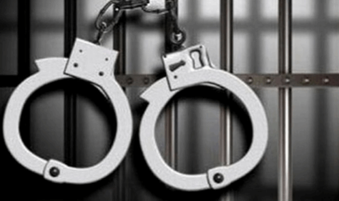 حكم بالسجن سنتين وغرامة 50 ألف دينار على تاجر تونسي بتهمة احتكار الطماطم