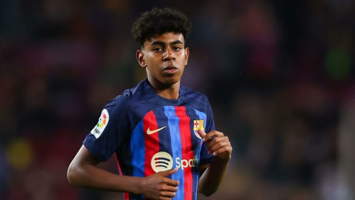 فليك سعيد بعودة لامين جمال ويشدّد على ضرورة التحكم في وضعه