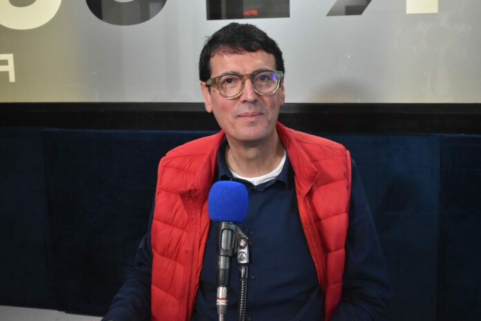 عمادة الأطباء تُشدد الرقابة على ظهور الأطباء في وسائل الإعلام ومواقع التواص