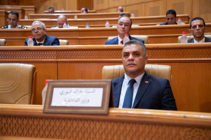 وزير الداخلية يقدم مشروع ميزانية الوزارة لسنة 2026 ويؤكد استقرار الوضع الأمني في البلاد