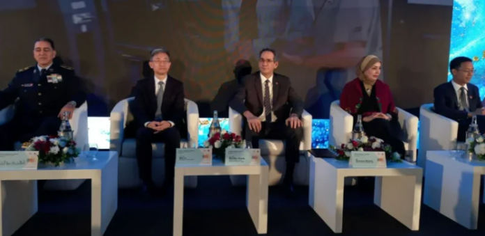 وزير التعليم العالي: تكوين شباب اليوم هو إعداد لقادة الغد