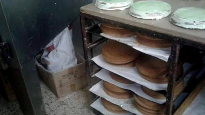 حجز 21 طنًا من مواد غذائية غير آمنة وغلق 8 محلات خلال حملات رأس السنة الميلادية