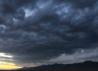 طقس غير مستقر في تونس: أمطار رعدية ورياح قوية والبحر هائج