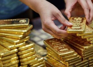 الذهب والمعادن تشهد تراجعا عالميا بسبب الدولار والسياسات النقدية