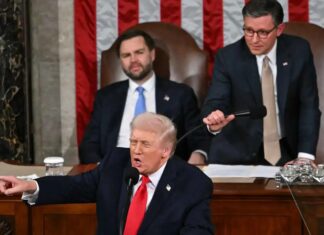 ترامب يثير الجدل بدعوته لترحيل نائبتين مسلمتين