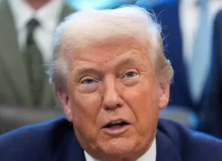 تمرد داخل الكونغرس الأميركي يقيّد صلاحيات ترامب في فرض الرسوم الجمركية