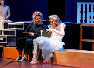 تونس مسارح العالم: العرض الروسي “الليالي البيضاء” يثير أسئلة العلاقات الإنسانية الزائفة