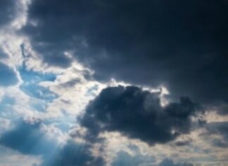 طقس اليوم: رياح قوية جنوبا وبحر شديد الاضطراب بالشمال