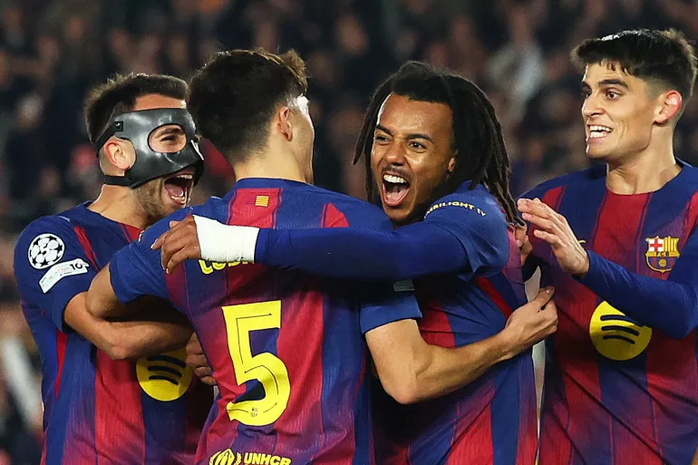 برشلونة يفتقد كونديه وغارسيا أمام باريس سان جرمان بسبب الإصابة